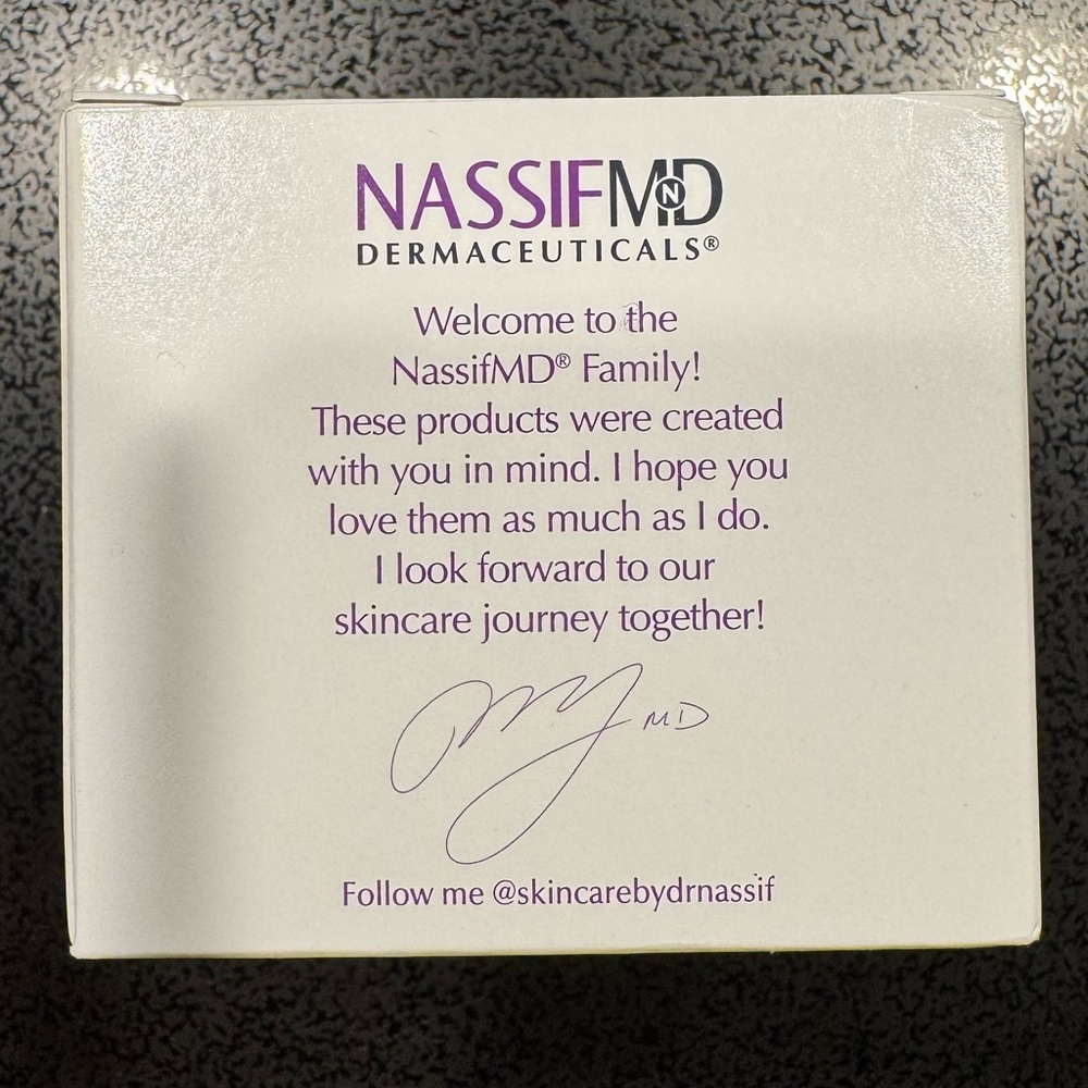 NassifMD Skin Barrier Balm - Picture 2 of 4
